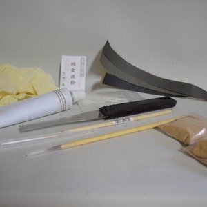Beginner Kintsugi materials  set, real lacquer, real gold powder, English manual with some  French language sections to pdf manual